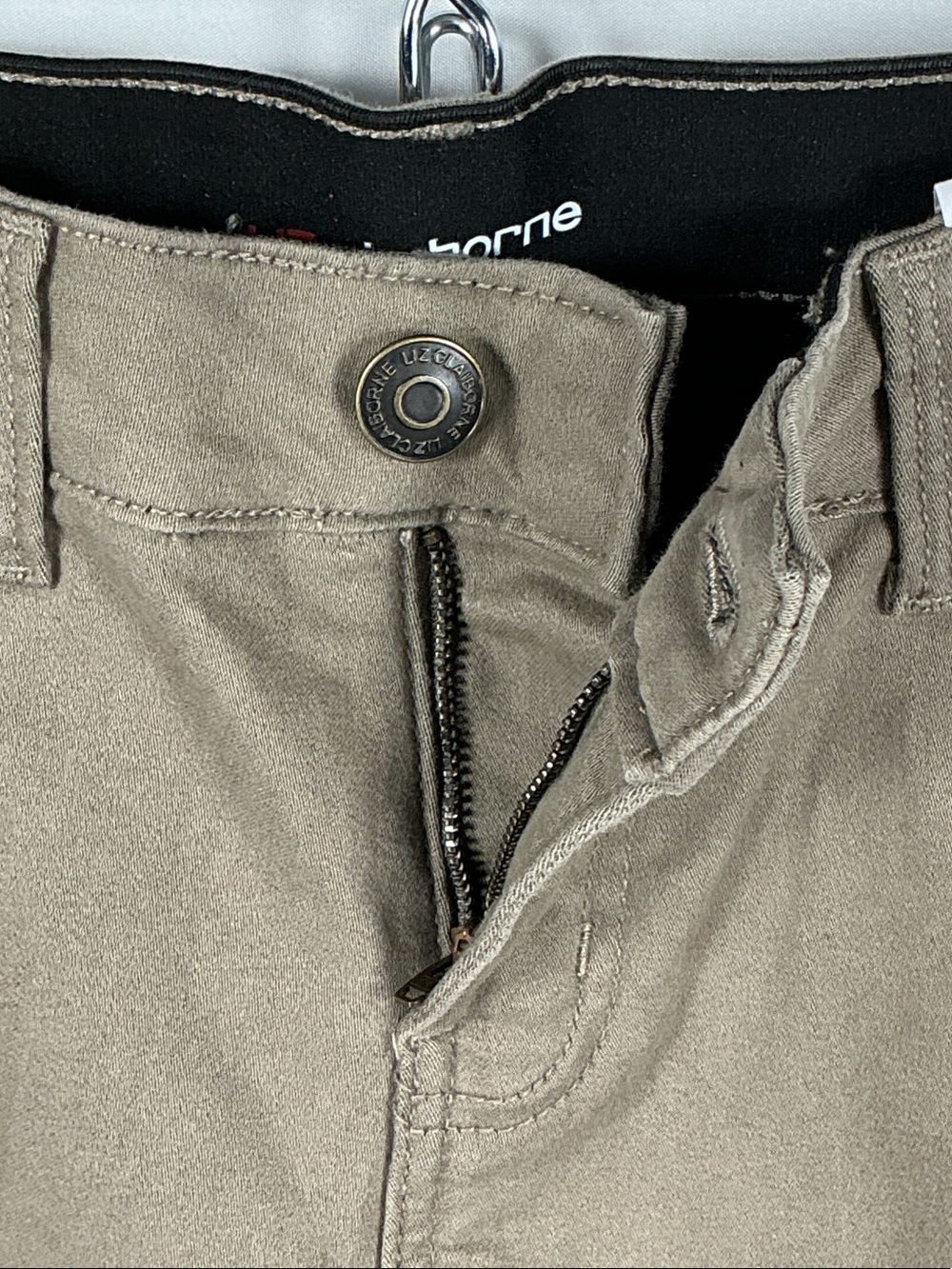 NWT Liz Claiborne Sara Slim Leg Pants 4P Walnut Mid Rise Secretly Slimming - Picture 3 of 13